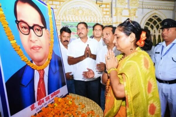 अनुसूचित जाति–जनजाति शिक्षक संगठन जनपद पौड़ी गढ़वाल के अधिवेशन में बतौर मुख्य अतिथि प्रतिभाग कर खण्डूडी ने कहा -शिक्षक समाज का दर्पण