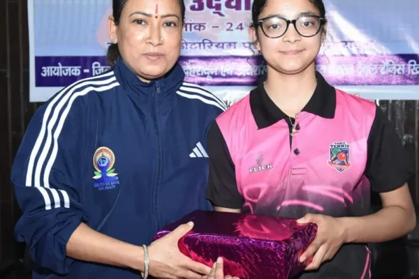 खेल मंत्री रेखा आर्या ने किया टेबल टेनिस कोर्ट का उद्घाटन