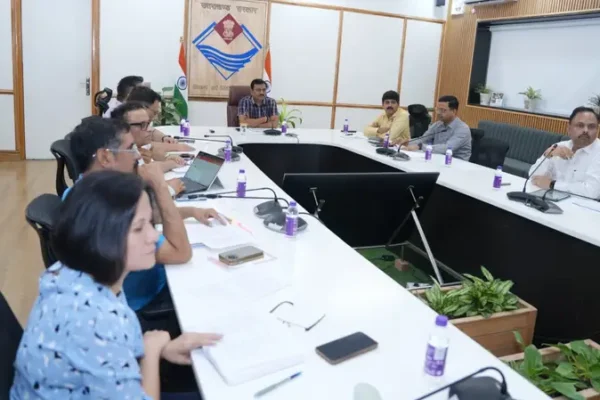 सीएस ने हरिद्वार विकास के लिए संयुक्त टीम को संपूर्ण शहर का निरीक्षण करने के निर्देश दिए।