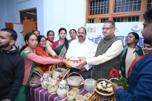 खटीमा में आयोजित ‘विकसित भारत–रोजगार और आजीविका गारंटी मिशन (ग्रामीण) वीबी-जी’ पर आधारित कार्यशाला को सम्बोधित करते ग्राम्य विकास मंत्री गणेश जोशी