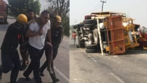 सीएनजी गैस से भरे और खाली टैंकर की हुई टक्कर, फायर ब्रिगेड के जवानों ने घायल चालकों को निकाला बाहर