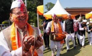रंग और उमंग में डूबा उत्तराखंड, गली-गली उल्लास, गुजिया की महक, होल्यारों ने बढ़ाई रौनक, तस्वीरें